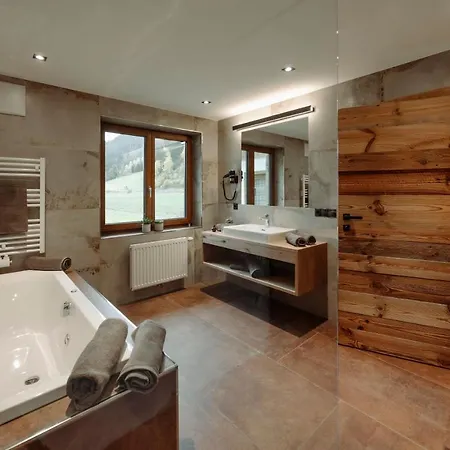 Alpin G'ret Apartament *